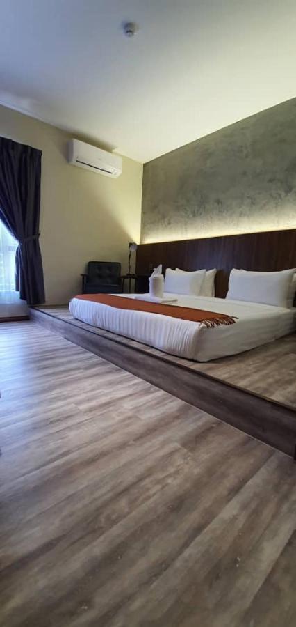 Vista Hotel Tawau Kültér fotó